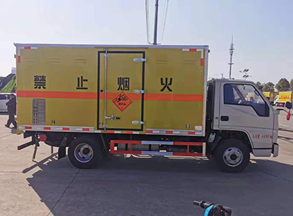 张家口爆破器材运输车技术升级与安全合规新趋势